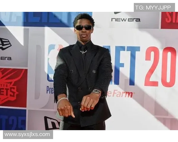 2026届NBA新秀竞争态势激烈，天才前锋弗拉格选秀顺位下滑原因解析